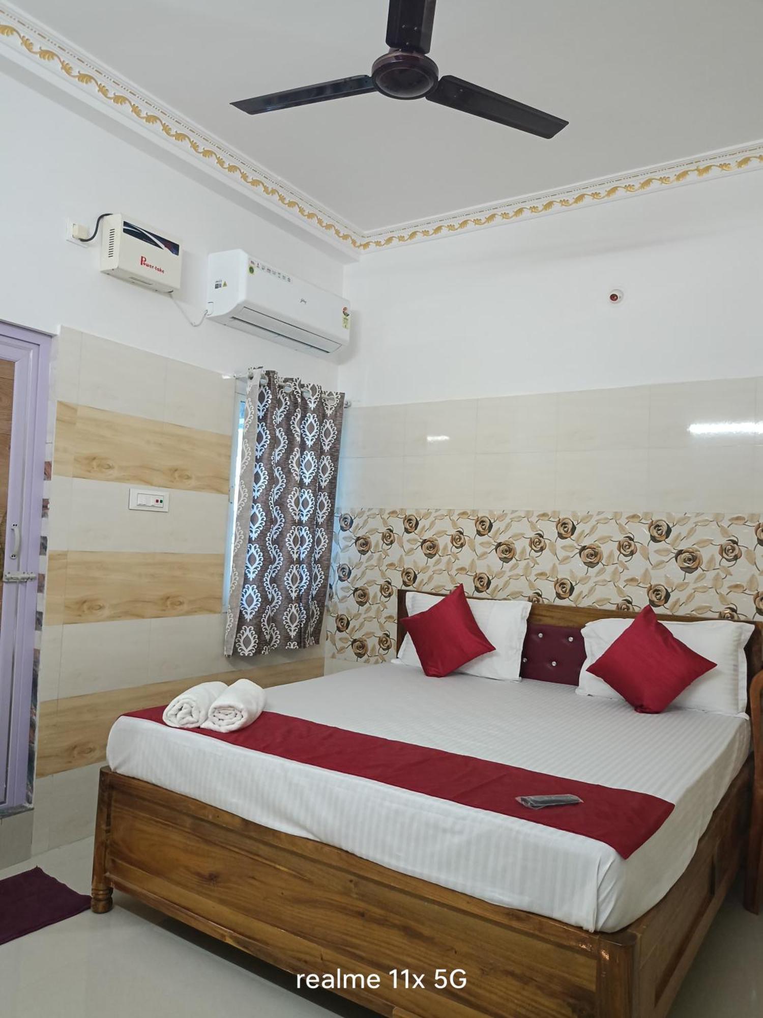 Hotel Trupti Residency Puri Ngoại thất bức ảnh
